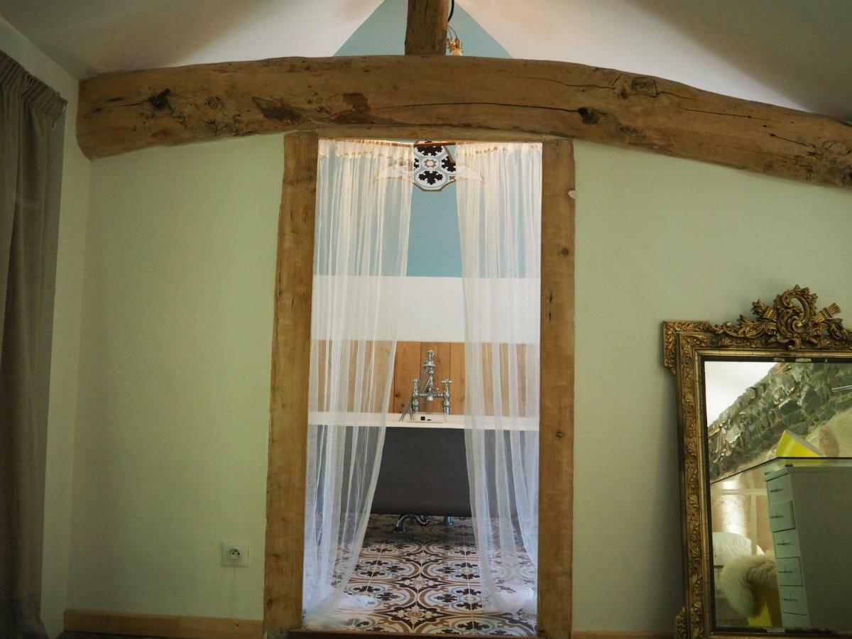 Le Chatel En Beaujolais Valsonne エクステリア 写真